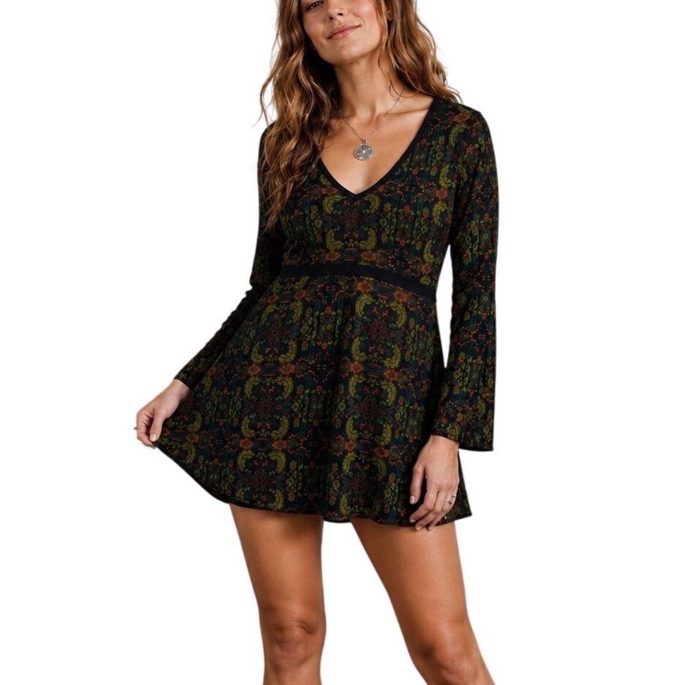 Sea Gypsies Mini Dress Sz S Paisley Bell Sleeve Boho V-Neck Lace Empire Waist